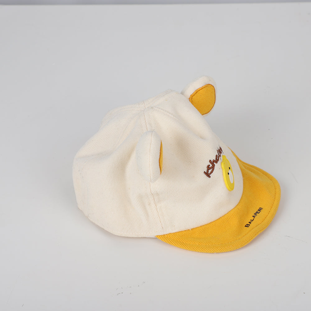 Balaperi Caps being headwear
